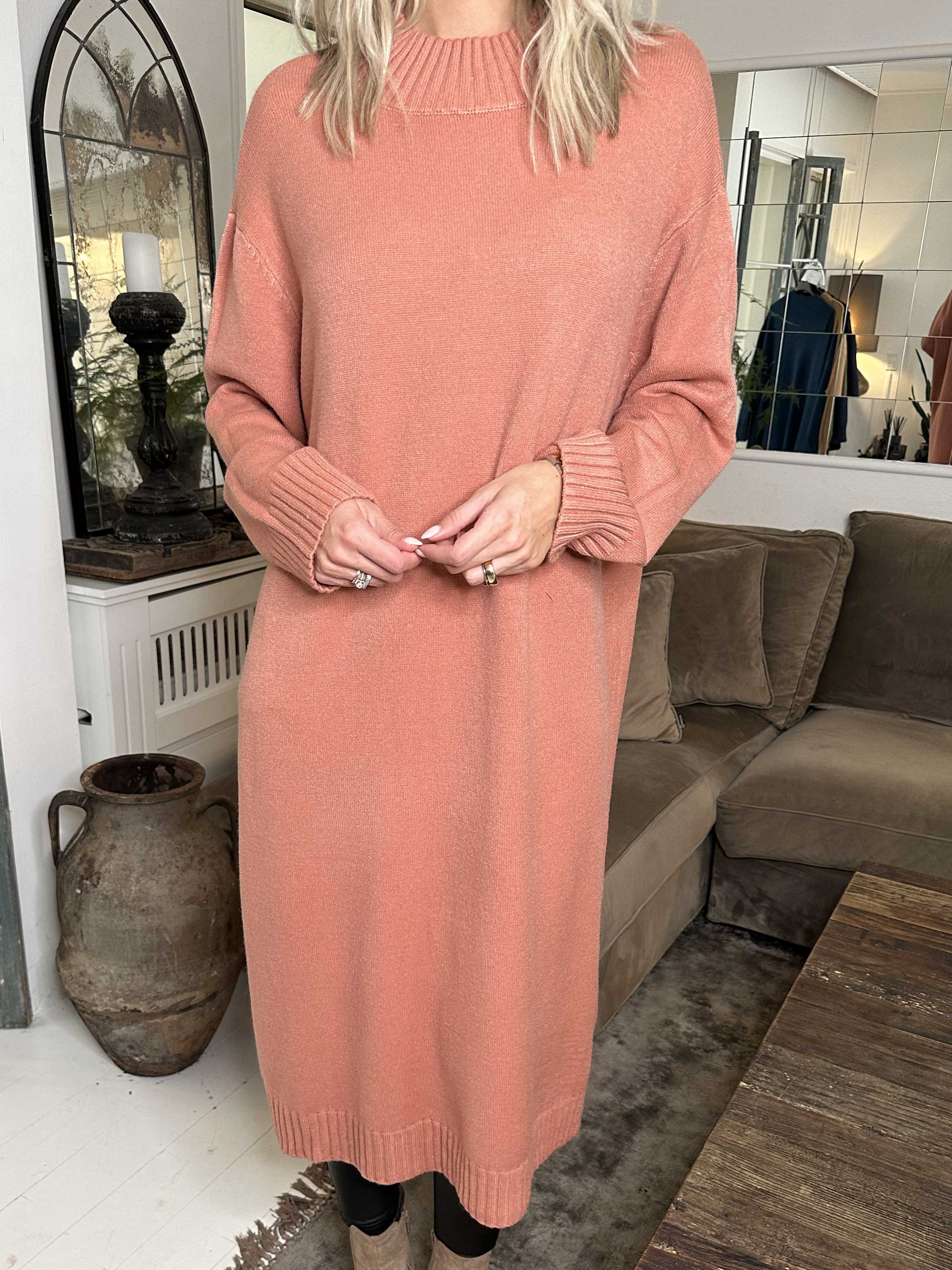 Katia - Lækker blød og elastisk strikkjole